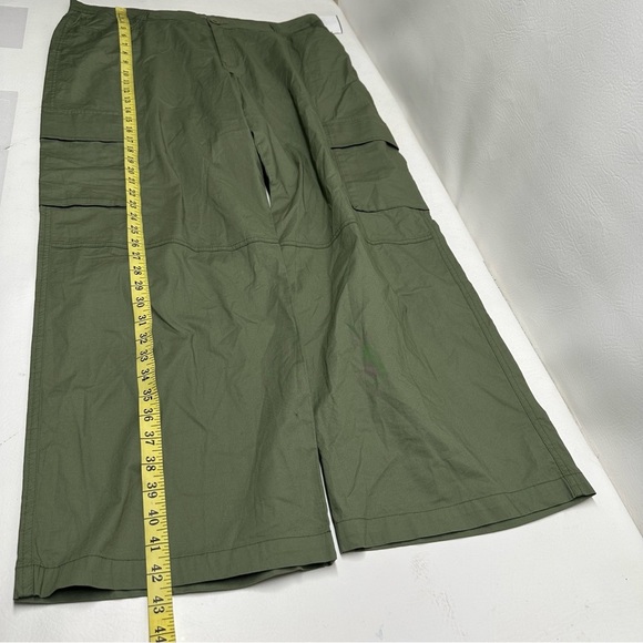 Kut from the Kloth Olive cargo Pants size 16 NWOT - Picture 4 of 9